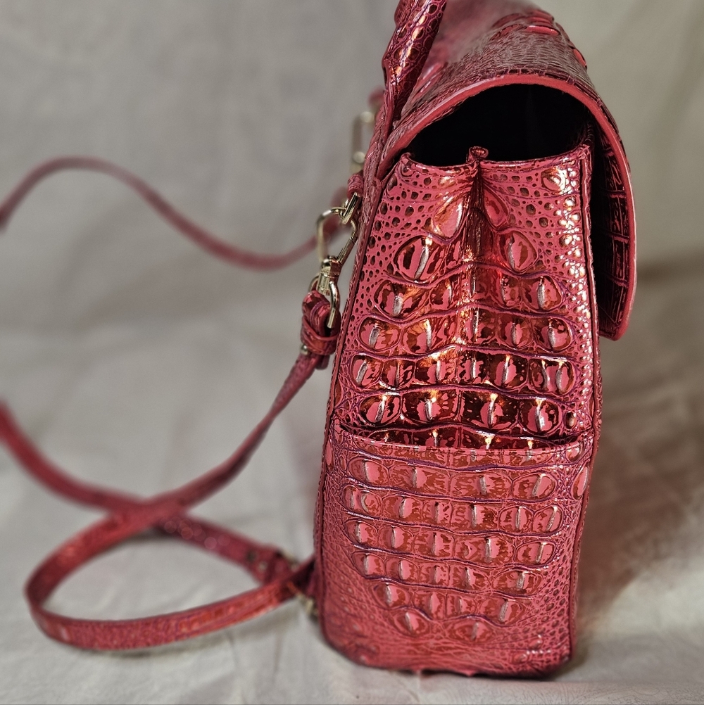 NEW Brahmin Liz backpack in the Red Dragon Melbourne Croc-Embossed Backpack - Picture 3 of 9